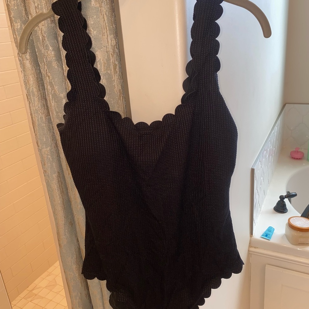 Scalloped Black Knit Women's Top